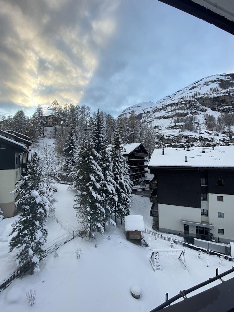 Hotel Adonis 3*